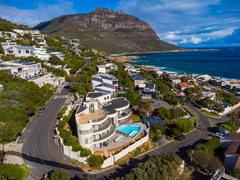 7 Bedroom Property for Sale in Llandudno Western Cape